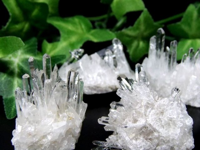 大特価 5A 四川針状 水晶 ミニクラスター 約50gセット 4個-8個入り 超透明 超人気針状群生 浄化 原石 激安大放出 四川省産 パワーストーン 天然石 四川水晶