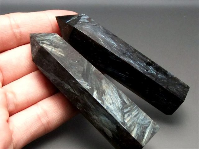ヌーマイト 六角柱 重さ120g-130g 鮮地球最古のパワーストーン