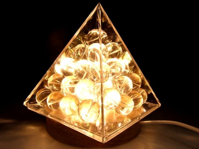 特注10cm ピラミッド ケース お持ちのさざれ石でピラミッドに レアストーンさざれにピラミッドパワー注入 原石や置物のチャージにも 特注サイズ Comrose