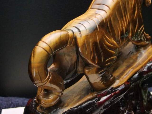 5A ワイルドタイガー(虎彫り)タイガーアイ 彫刻置物 高さ約167mm 約  