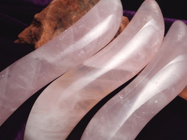 【st】天然石ローズクォーツの魔法棒　置物NO.102110 st様専用】天然石ローズクォーツの魔法棒 置物NO.102110 ローズ