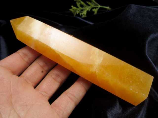 オレンジアラゴナイト