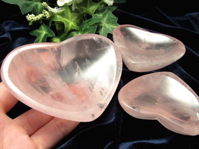 小物が浄化できる天然石小皿 ローズクォーツ ハート型小皿 置物 1個