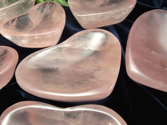小物が浄化できる天然石小皿 ローズクォーツ ハート型小皿 置物 1個