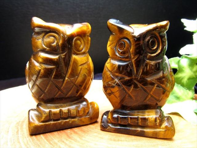 艶々シラー有り タイガーアイ フクロウ彫り 置物 重さ約60-75g 