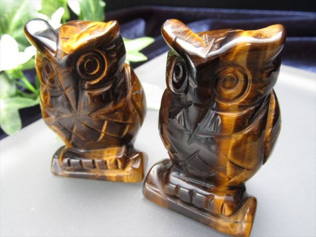 艶々シラー有り タイガーアイ フクロウ彫り 置物 重さ約60-75g 