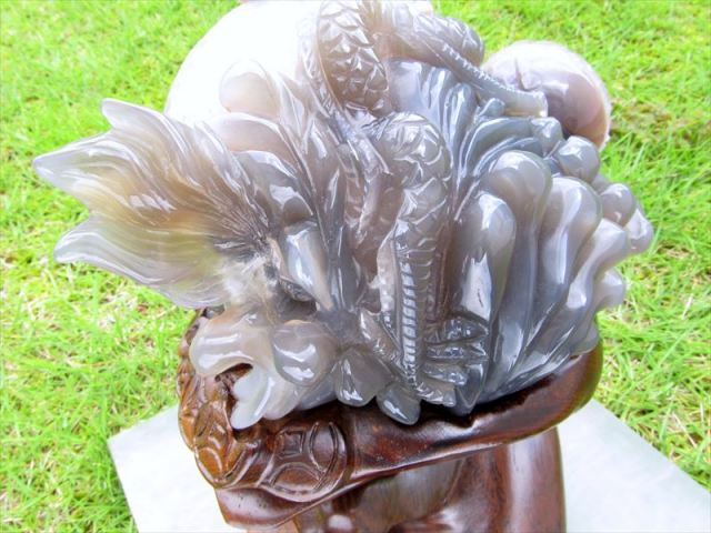 至高の龍神彫刻 玉持ち龍神 笑口瑪瑙 龍彫刻置物 重さ3250g 高さ260mm 