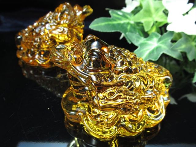 1個売り 金運カラー ゴールドカラー 三本脚カエル アクリル製 置物 幅