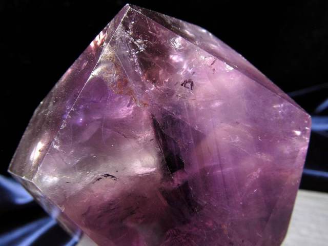 超透明!濃厚発色!虹入り 不定形 アメジスト ポリッシュ 原石置物 最