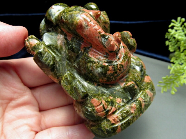 ユナカイト ガネーシャ 彫り 置物 重さ6g 高さ約7 0cm あらゆる障害を跳ね除ける守り神 極上手彫り彫刻 1点物