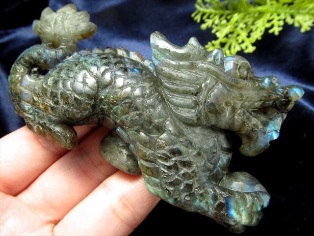 ラブラドライト ドラゴン