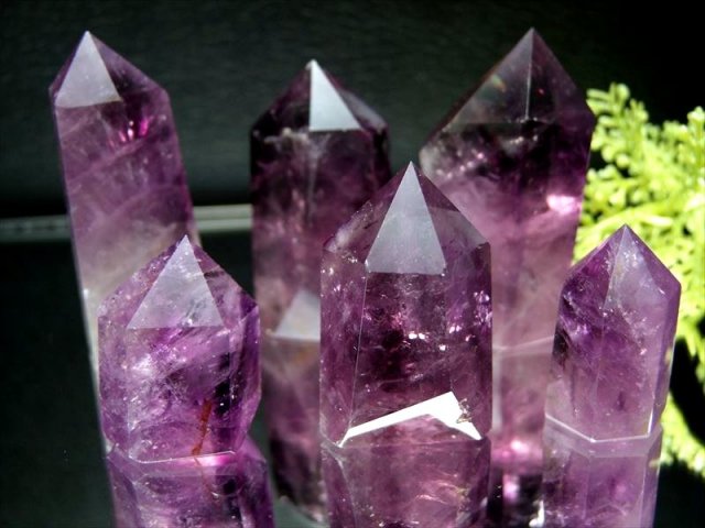 透明 4A ディープパープル アメジスト ポイント 重さ約110g-130g 深みのある葡萄色 濃色 透明感あり 2023年3月入荷の画像あり ブラジル産