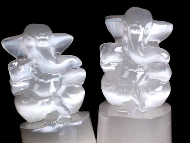 セレナイト ガネーシャ彫刻 彫刻置物 高さ約9cm-10cm 夢の実現を助ける あらゆる障害を除去して成功に導く守り神 聖母マリアのガラス メキシコ産