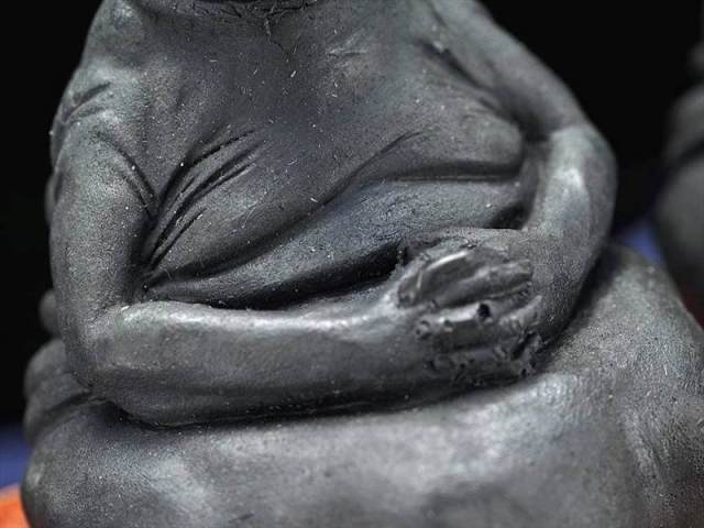 シュンガイト(シュンガ石)ポチェクン置物 高さ約6.2cm×幅約5cm 1