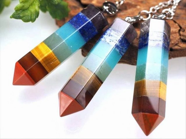 ★限定ご提供★ペンダントトップにも♡【7種チャクラ対応ペンデュラム】❤️ 7種チャクラ対応 ペンデュラム タイプA 石サイズ縦約40mm-42mm 1個売り