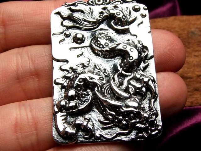 高品質シルバー 両面彫刻 龍神&龍鱗 彫刻ペンダントトップ