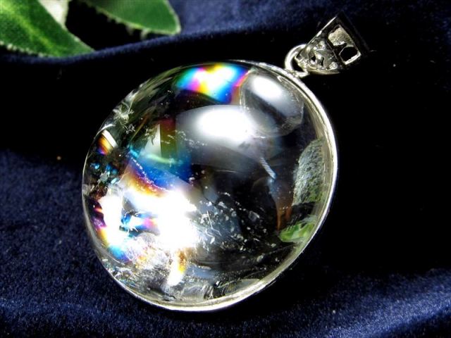 天然虹入り アイリスクォーツ ペンダントトップ 石サイズ直径約25mm 重 