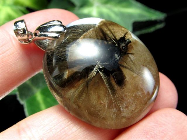連層ファントム・虹入り シルバールチルクォーツ ペンダントトップ 
