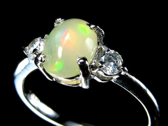 極上遊色5A プレシャスオパール シルバーリング ぷっくりオーバル型 石サイズ8mm リングサイズ14-15号 指輪 デザインリング 幸運を呼び込む石 Silver925 蛋白石 一点物 メキシコ産