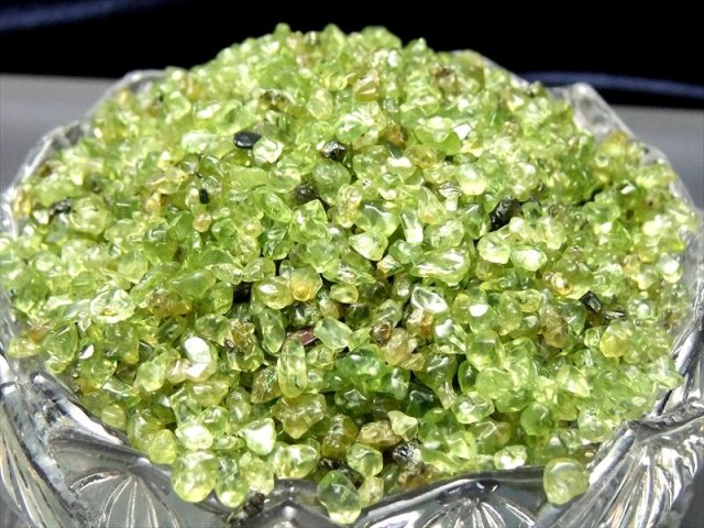 透明感あふれる光の雫＊高品質 光波動ペリドットさざれブレスレット 楽天市場】五色さざれ石 8mm ブレスレット 高知県産 日本銘石