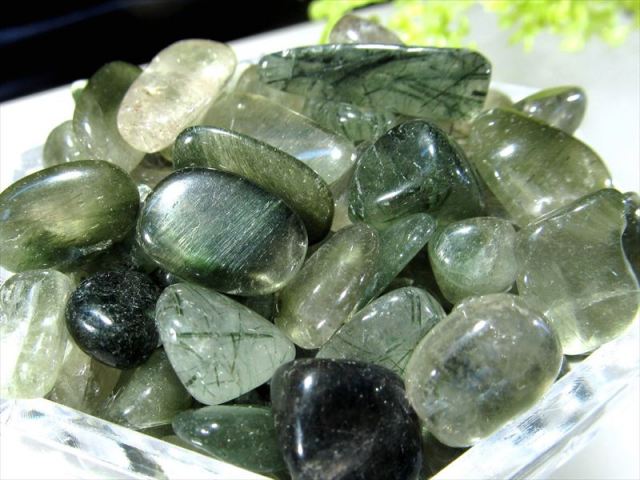 高品質モスグリーン グリーンルチルクォーツ さざれ石 200g 約7ミリ-20  