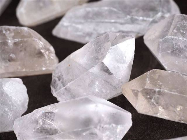 200★セール得々セット★氷のような質感【ブラジル産♢天然水晶結晶ポイント】❤️ 200☆特選得々セット☆氷のような質感【ブラジル産♢天然水晶