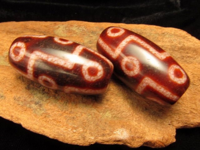 極上‼️西蔵老礦紅朱砂龍紋五眼天珠 超希少特価‼️西蔵老礦紅朱砂龍紋九眼天珠セット 激レア限定入荷 九眼