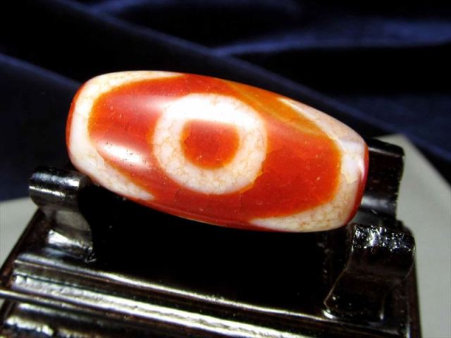 虎牙三眼天珠紅朱砂龍紋天珠】ミニサイズ 約31mm 1個売り チベット発祥 