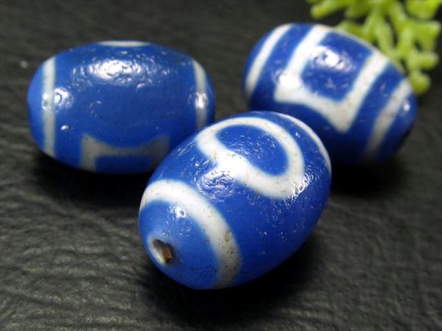 アゲート 青瑪瑙　ブルーアゲート　厄除け　開運 鮮やかブルー ブルーアゲート 天地天珠(てんちてんじゅ) ころんと