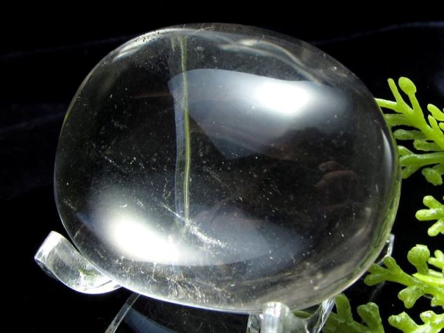 超透明 虹入り 天然水晶ポリッシュタンブル 握り石 2個セット 重さの 