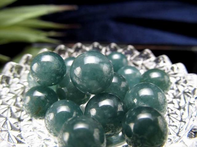 1粒売り 5A 天然翡翠 ジェダイト(硬玉)ビーズ石 9.5mm-10mm珠「マンサーノ翡翠」世界三大翡翠産地 5月の誕生石 バラ売り グアテマラ産