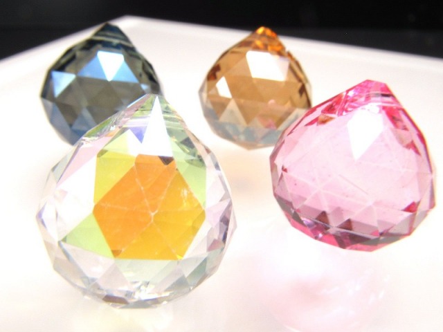 アクリルボール ミラーボール型 縦約18mm オーラ 虹 ピンク ゴールド ブルー