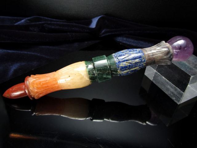 天然石7種チャクラ対応 チャクラカラー マジックワンド 全長15.5cm 重さ約91g 手の込んだアンティーク調彫刻 魔法の杖 ヒーリング・エネルギーチャージ 1点物 ヒーリングワンド チャクラパワー