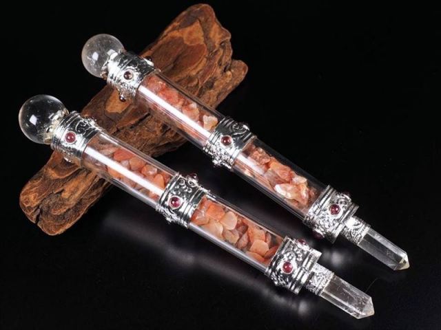 カーネリアン マジックワンド 全長約14cm-15cm 1個売り 濃淡様々なカーネリアンさざれ入り ヒマラヤ水晶丸玉&ガーネット装飾付き