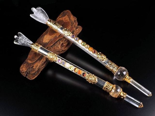 七つの宝石付き ヒマラヤ水晶 エンジェル付き マジックワンド 全長約18cm-19cm 1個売り チャクラ対応 7種の天然石 ヒマラヤ水晶エンジェル&丸玉付き