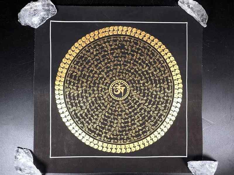 種子（しゅじ） 曼荼羅（曼陀羅）図像 サイズ約36cm×36cm 僧侶・タンカ絵師による肉筆 手書きの精密画（タンカ） チベット仏教 悟りの図像・仏教美術 100%木綿（コットン）台紙