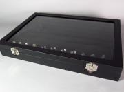 ホコリ防止の蓋付き 指輪用のトレイ 7列展示可能 ブラック 横35cm 縦24cm 天然石リング販売用天然石が綺麗に見えます 天然石のブレスレットを守るトレイ inmy