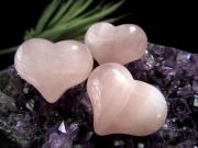 ローズクォーツ ハート彫り タンブル 横25mm×縦21mm ぷっくりかわいいハート型 ブラジル産 tn-p パワーストーン 天然石
