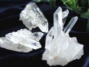 Sサイズ 1個売り 5A アーカンソー州産 水晶クラスター ギャランティーカード付き 箱サイズ 約4.4cm×4.4cm 世界トップレベルの美しい水晶