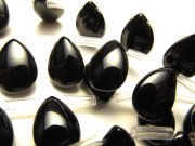 オニキス ペアシェイプ型 縦約14mm-14.5mm 横約10mm-10.5mm 一連 約29珠 ブラジル産 パワーストーン 天然石