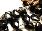 オニキス ペアシェイプカット型 縦約14mm-14.5mm 横約10mm-10.5mm 一連 約29珠 ブラジル産 rn-p パワーストーン 天然石
