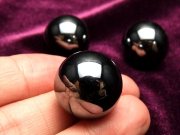 テラヘルツ鉱石 丸玉 直径約20mm 10g チビ丸玉 つやつや光沢で鏡のような表面 話題の 高純度 テラヘルツ 鉱石 2026年 検査機関にて検査済み 本物保証