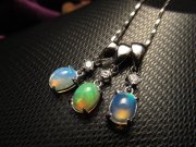 ジルコニア装飾タイプ 超透明宝石質 5Aプレシャスオパール ペンダントトップ 蛋白石 ジルコニア付き Silver925 石サイズ縦約8mm シルバーカラータイプ pe-