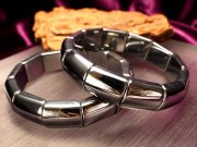 テラヘルツ鉱石 バングル ブレスレット 幅約11-12mm 内径約16.5cm つやつや鏡面仕上げ ハーフラウンドタイプ 話題の 高純度 テラヘルツ 鉱石 2026年
