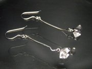 S ハーキマー結晶 スイングピアス シングルタイプ 左右ペア 天然石の魅力感じる原石タイプ ハーキマーダイアモンド ピアス 石サイズ幅約7-9mm Silver925