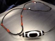 デザイン組み紐ネックレス 首周りサイズ約45cm-60cm レッドブラウンの装飾で細めの黒紐タイプ 天珠・天然石が装着可能 サイズ調節付き タイプL