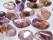 本気のスーパーセブン スーパーセブン 大粒さざれ タンブルサイズも 50g 多鉱物を閉じ込めた水晶 浄化用 粒の大きさ 約7ミリ-17ミリ ngt パワーストーン
