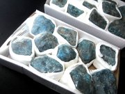 箱売り 濃アパタイト ラフ原石タイプ 詰合せ 約700-900g 平均11-12個入り 箱サイズ約12cm×19cm 不安の解消に ブラジル産 パワーストーン 天然石