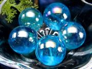 鮮やかな水色 アクアオーラ(蒸着水晶)水晶 丸玉 約100gセット(一袋4-6個) 鮮やかブルーカラー