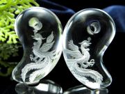 1個売り 吉祥の霊鳥 鳳凰 素彫り水晶勾玉 まがたま 縦約30mm×横約19mm 超透明天然水晶 すべての浄化と純粋さを象徴する石 パワーストーン 天然石